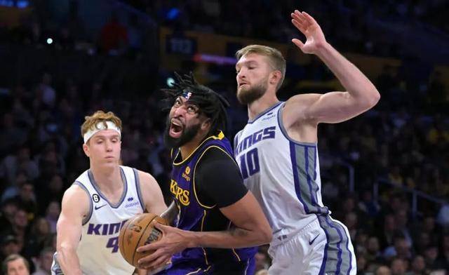 ky娱乐官网平台 - 浓眉哥遭遇十二连败，巴塞罗那教练面临压力！